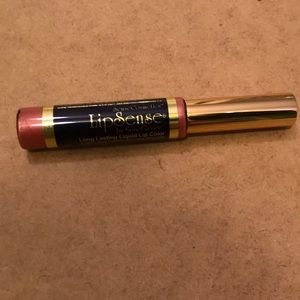 LipSense in color Luv It
